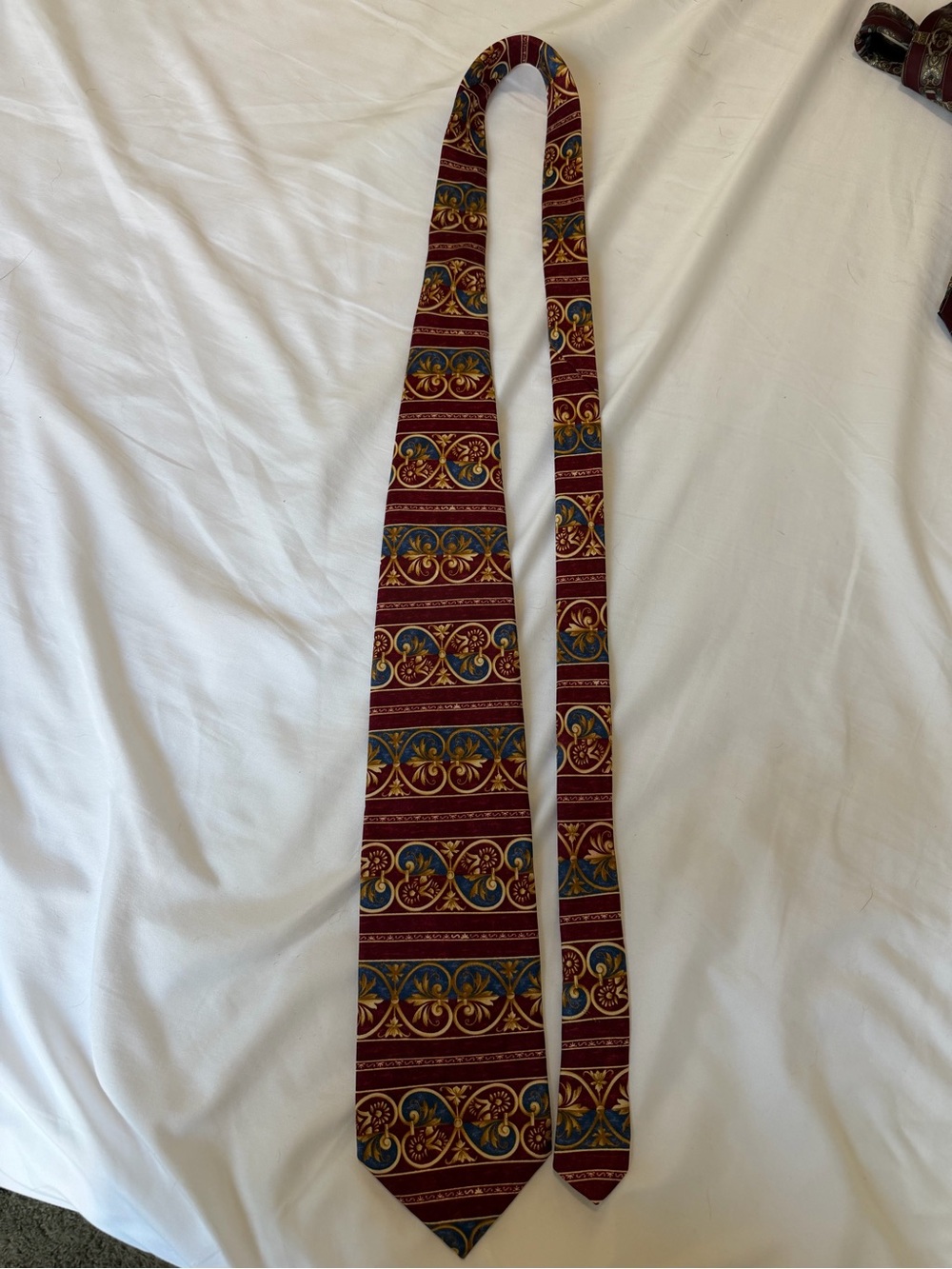 Vintage bill blass Burgundy Medallion Stripe Silk Tie